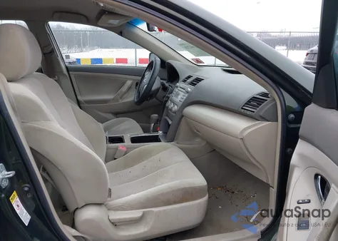 2010 Toyota Camry Le V6 z USA, uszkodzony, nr VIN 4T1BK3EK3AU599447